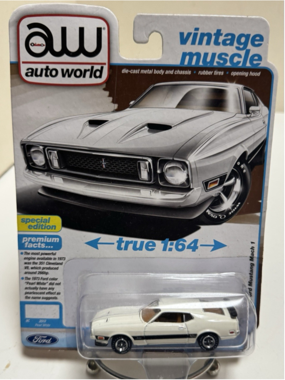 1973 FORD MUSTANG MACH 1 PEARL WHITE 1/64 DIECAST BY AUTO WORLD 64482-AWSP173 B